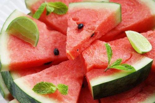 冰冻西瓜吃瓜视频,西瓜吃瓜视频带你领略清凉一夏