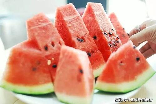 燃冬吃瓜,揭秘冬季美食狂欢背后的故事