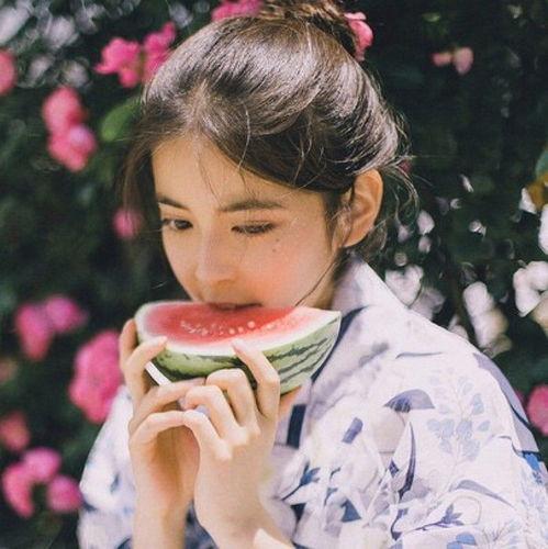 唐朝吃瓜少女头像高清